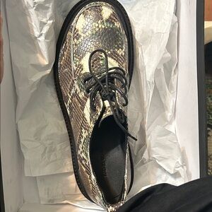 NIB Rachel Comey Snake Print lace up Loafers, Size 8